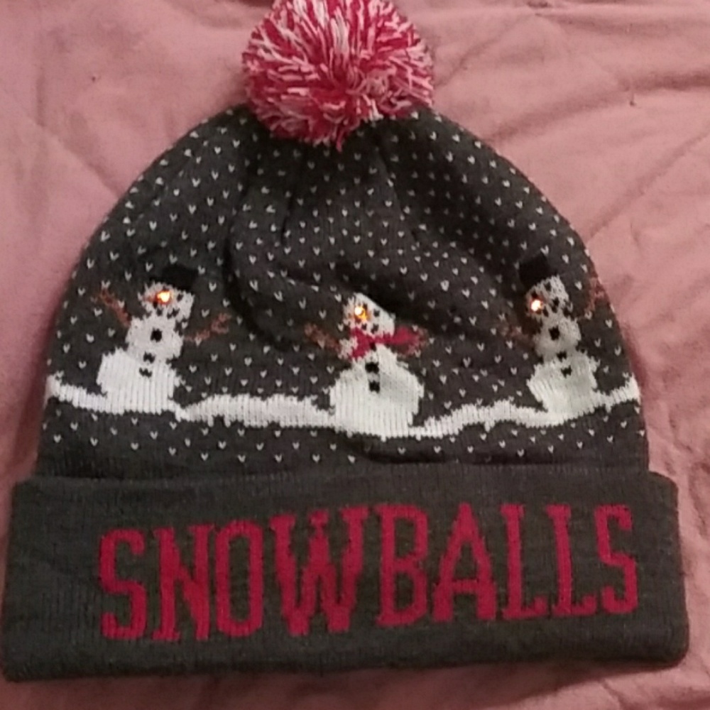 Gray Aeropostale Snowman Light Up Hat!!!